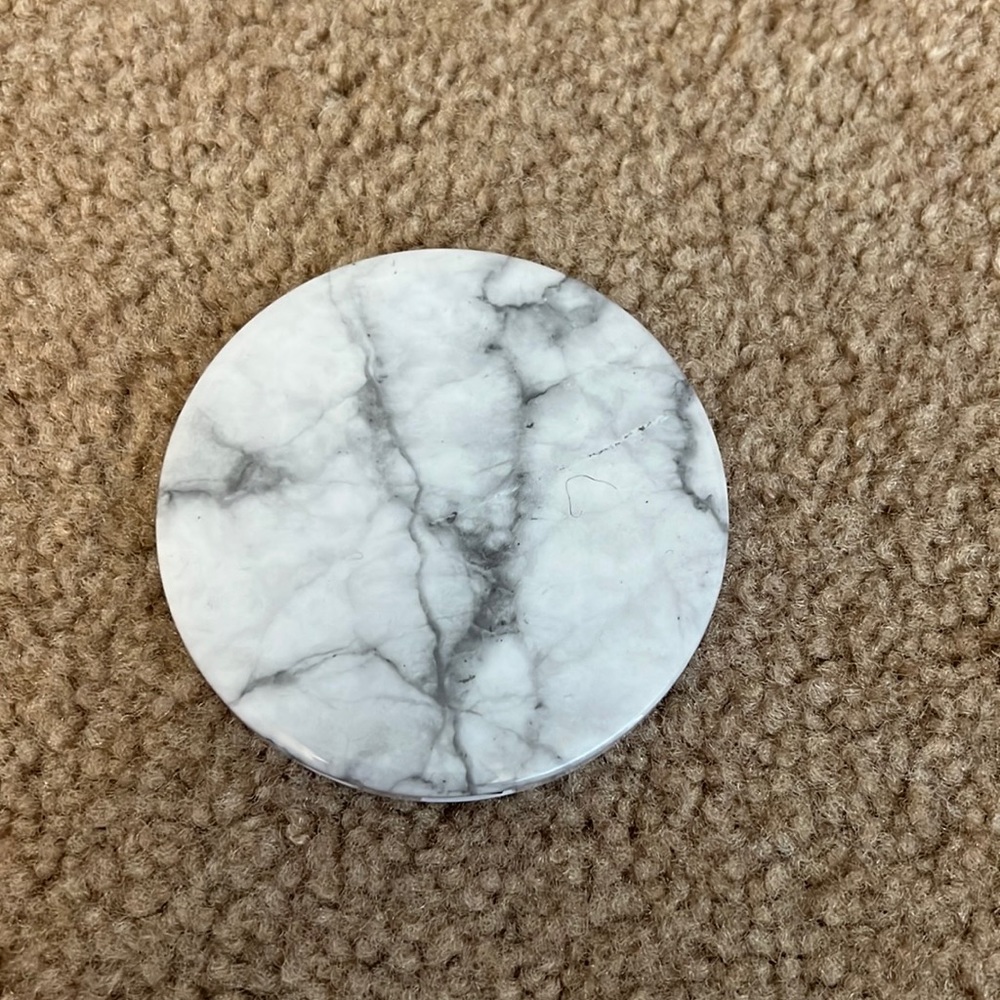marble portable charger with mirror